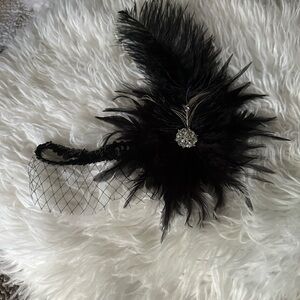 Elegant Black Feather Hair Accessory